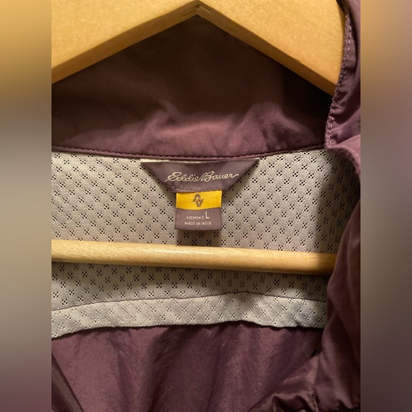 Eddie Bauer Hooded Lightweight Jacket - Picture 2 of 5